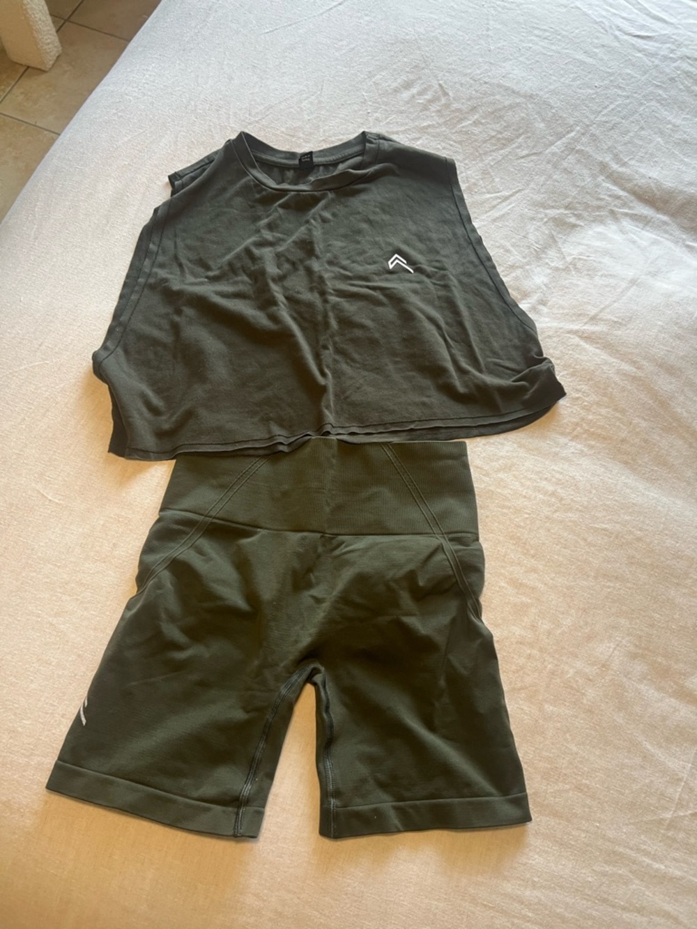 Two-piece active Oner Active set Khaki Green